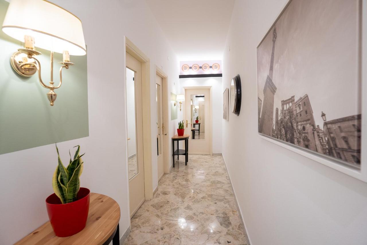 Cavour Bari Centro _ Brand City Life _ Bagian luar foto